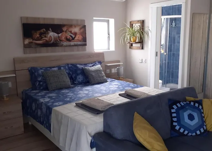 Marsalforn Sea View Beachfront Studio Apartment