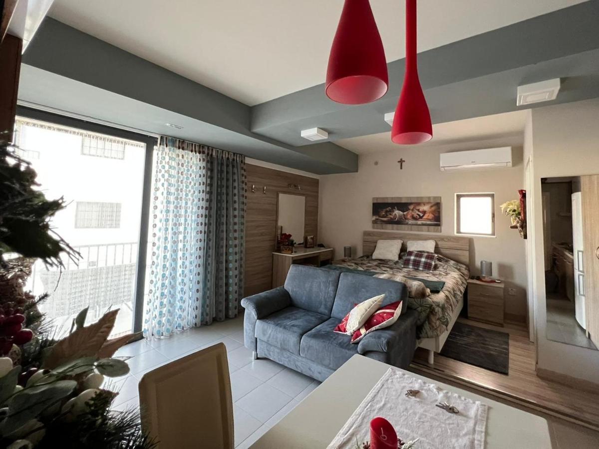 Sea View Beachfront Apartment Marsalforn